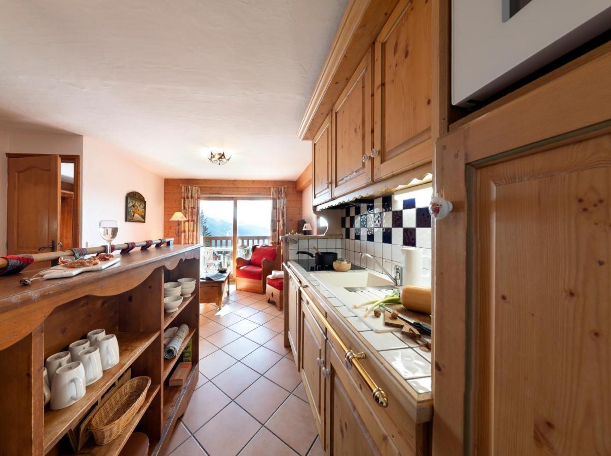 Two-Bedroom Apartment Mountain View Balcony
