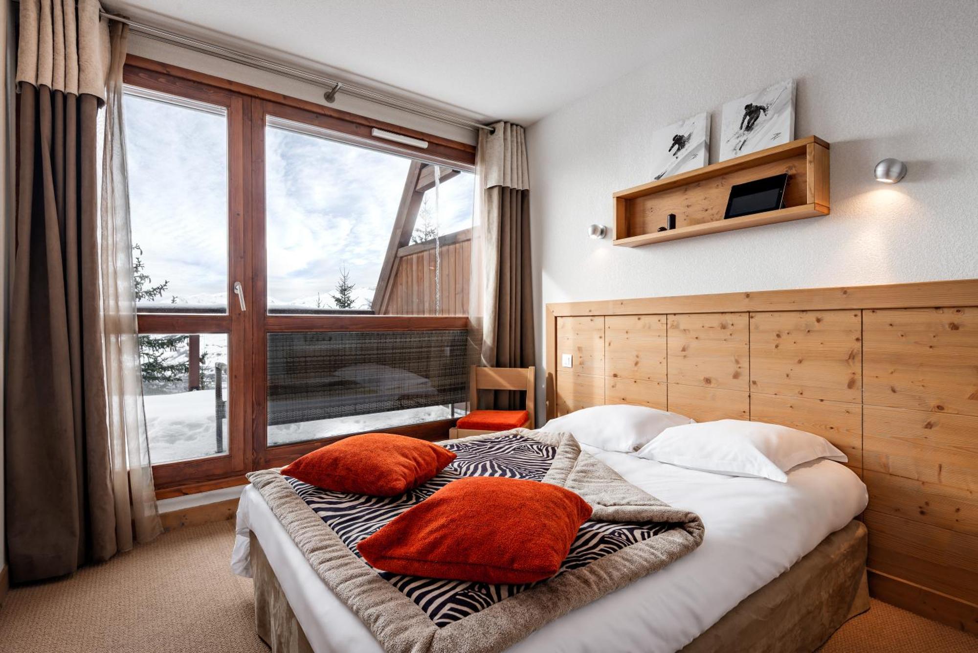 One-Bedroom Duplex Apartment Alcove