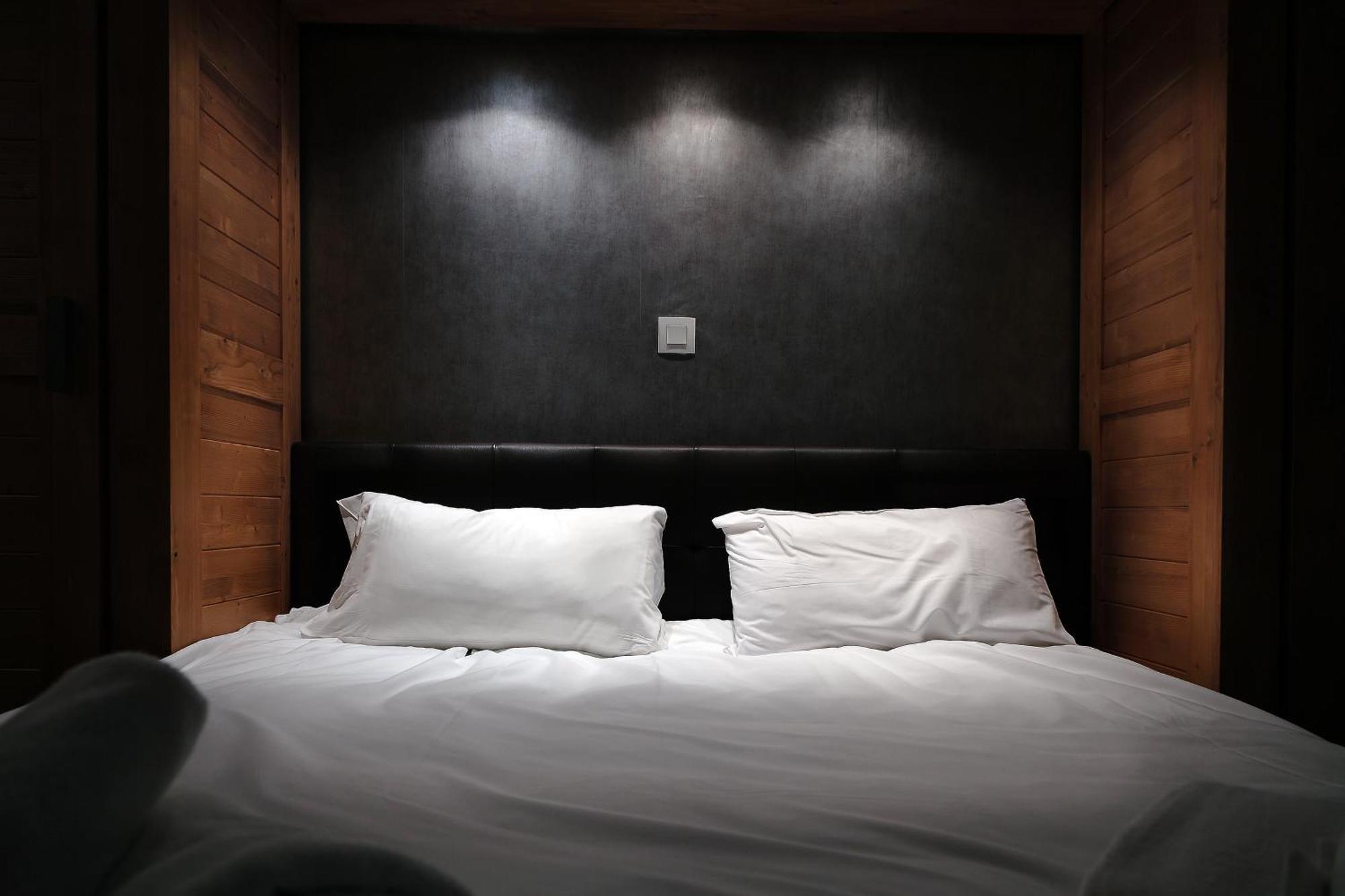 One-Bedroom Apartment 2